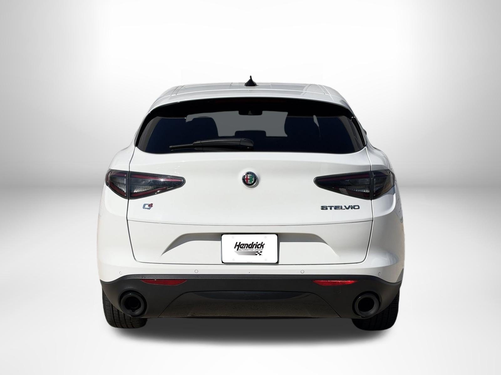 Used 2025 Alfa Romeo Stelvio Sprint AWD/4WD image 4