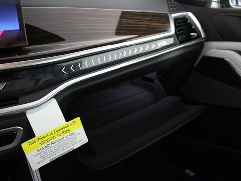 New 2026 BMW X5 xDrive50e image 25