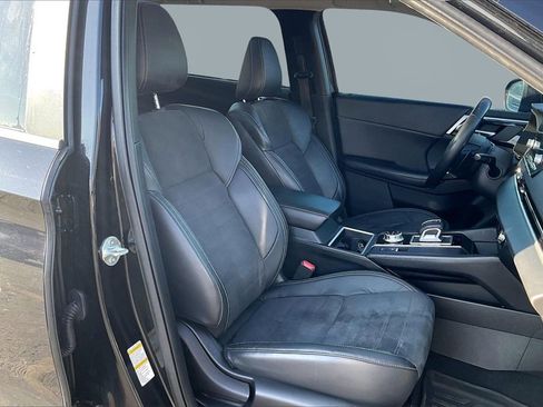 Used 2022 Mitsubishi Outlander SE image 32