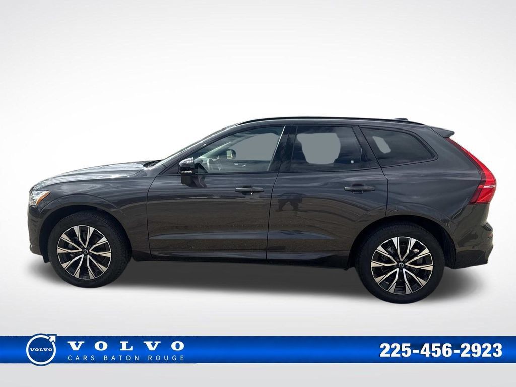 Used 2025 Volvo XC60 B5 Plus AWD/4WD image 6