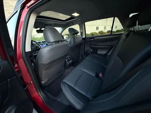 Used 2018 Subaru Outback 2.5i Limited image 13