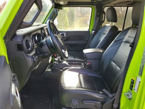 Used 2021 Jeep Wrangler Unlimited Sahara w/ Uconnect 4C Nav & Sound Group AWD/4WD image 13