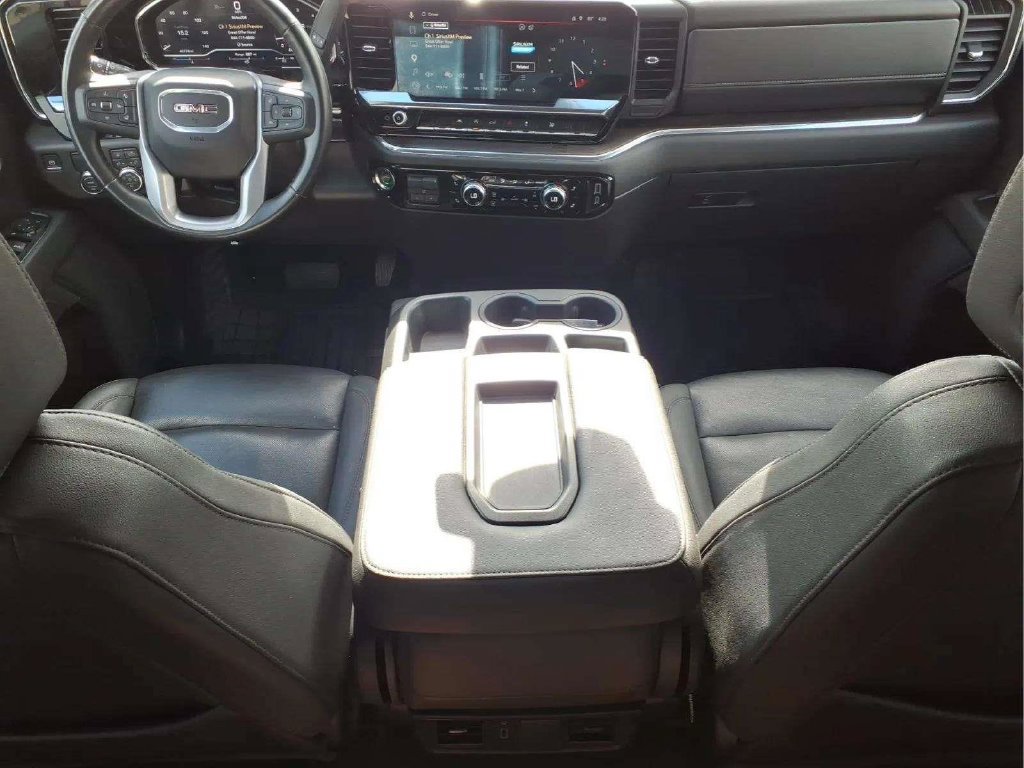 Used 2025 GMC Sierra 1500 SLT RWD image 9