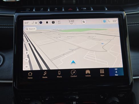 Used 2024 Jeep Grand Cherokee L Limited w/ Black Appearance Package image 20