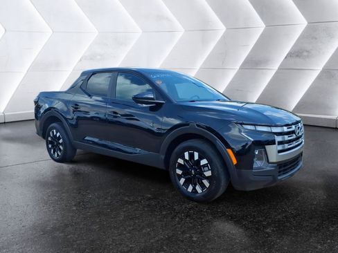 Used 2025 Hyundai Santa Cruz SE FWD image 7