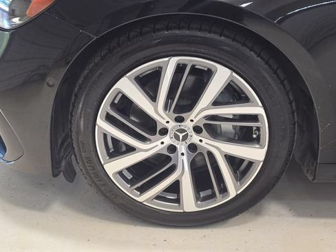 Used 2025 Mercedes-Benz E 350 Sedan image 9