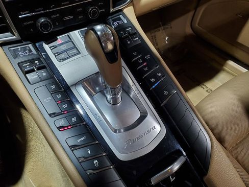 Used 2016 Porsche Panamera Edition image 37