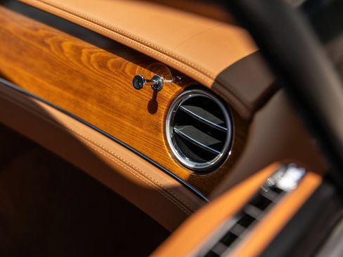 Certified 2022 Bentley Continental GT AWD/4WD image 49