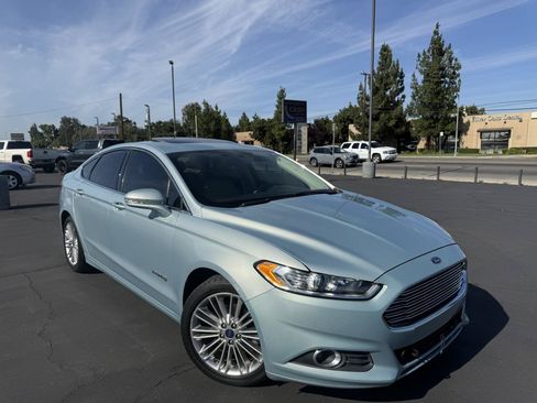 Used 2014 Ford Fusion SE w/ Equipment Group 502A FWD image 1