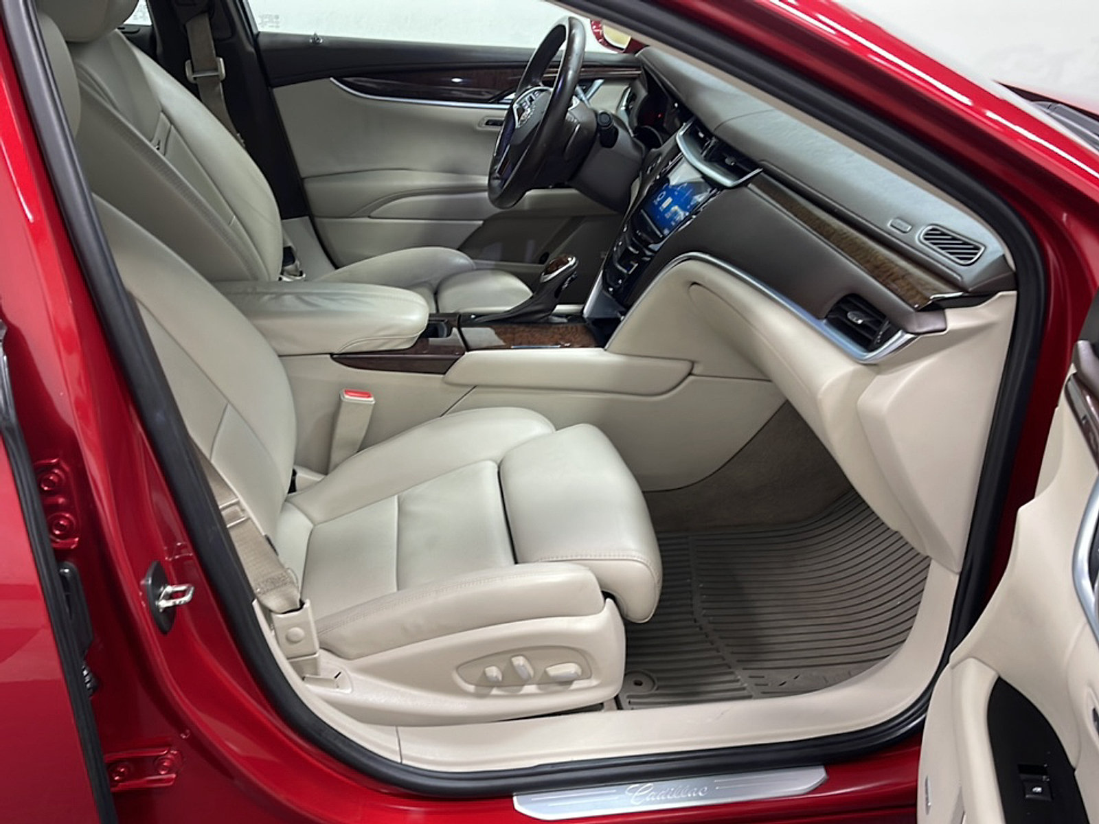 Used 2014 Cadillac XTS Premium w/ Driver Assist Package FWD image 22