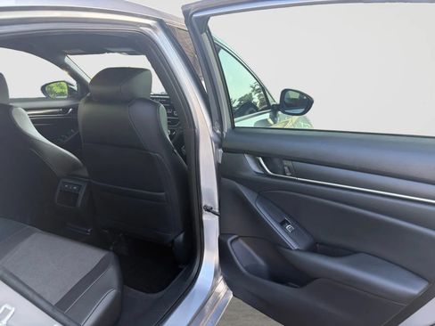 Used 2021 Honda Accord Sport image 17
