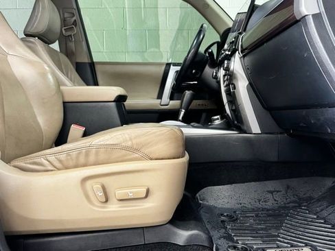 Used 2014 Toyota 4Runner Limited image 5