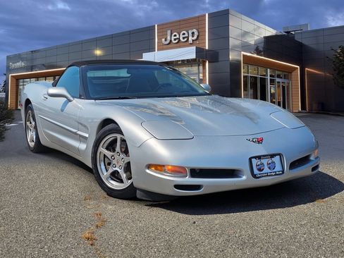 Used 2001 Chevrolet Corvette Convertible w/ Preferred Equipment Group2 RWD image 1