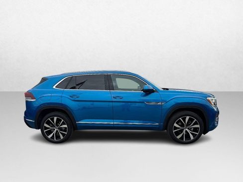 Used 2025 Volkswagen Atlas Cross Sport SEL Premium R-Line image 4