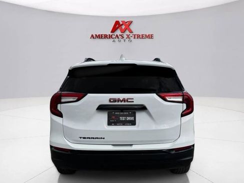 Used 2022 GMC Terrain SLE w/ Driver Convenience Package FWD image 5