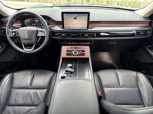 Used 2022 Lincoln Aviator Reserve w/ Equipment Group 201A image 27