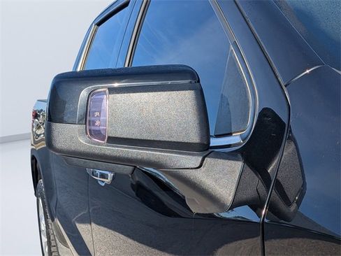 Used 2019 Chevrolet Silverado 1500 High Country w/ Technology Package image 11