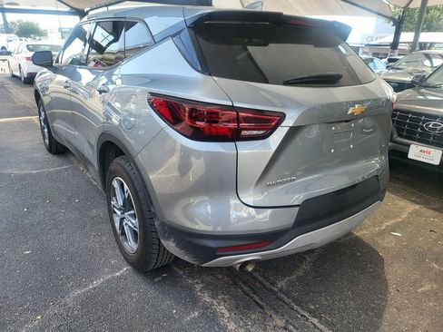 Used 2025 Chevrolet Blazer LT FWD image 9