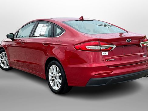 Used 2020 Ford Fusion SE image 10