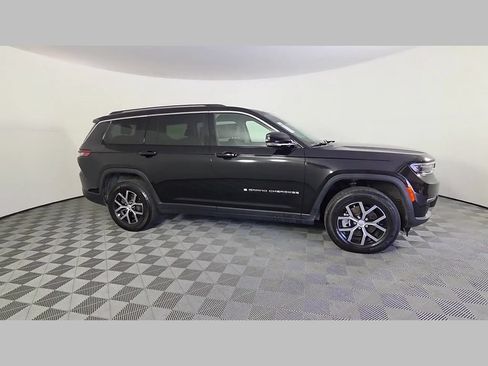 Used 2023 Jeep Grand Cherokee L Limited w/ Trailer Tow Group (B) AWD/4WD image 33