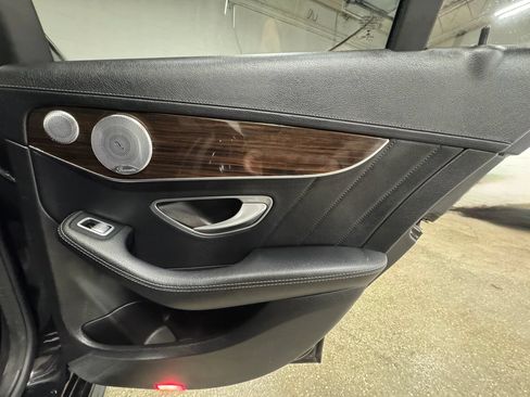 Used 2015 Mercedes-Benz C 300 Sedan image 30