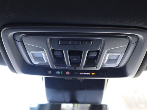 Used 2024 Chevrolet Silverado 1500 High Country w/ High Country Premium Package AWD/4WD image 33