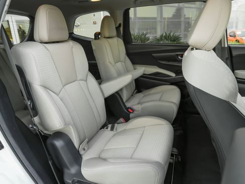 Used 2024 Subaru Ascent Premium w/ Convenience Package image 35