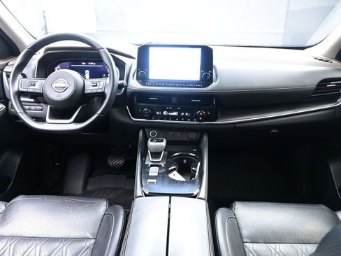 Used 2023 Nissan Rogue Platinum w/ Platinum Premium Package image 9