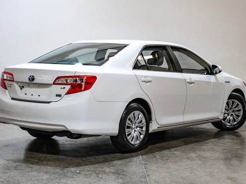 Used 2012 Toyota Camry LE FWD image 9