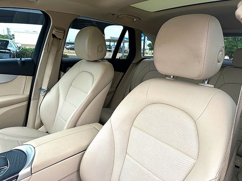 Used 2020 Mercedes-Benz GLC 300 image 14