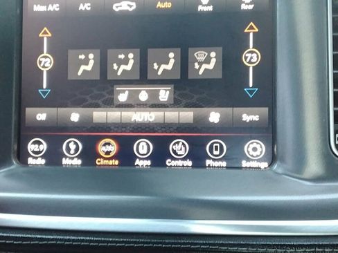 Used 2019 Dodge Charger SXT image 16