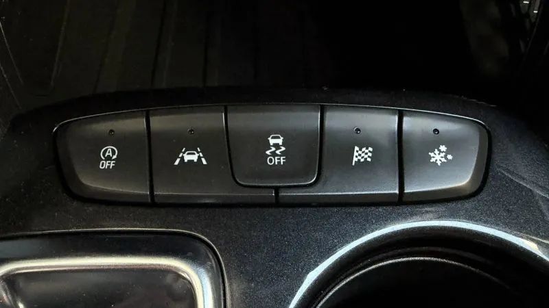 Used 2022 Chevrolet TrailBlazer RS FWD image 40