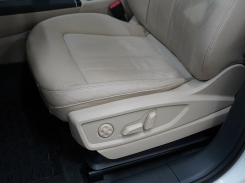 Used 2018 Audi Q5 2.0T Premium Plus w/ Premium Plus Package image 28