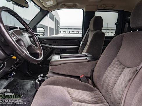 Used 2006 Chevrolet Silverado 2500 LT image 22