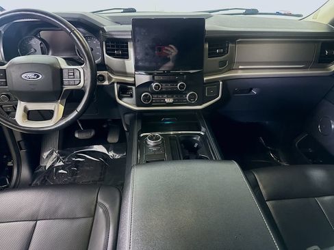 Used 2022 Ford Expedition XLT RWD image 19