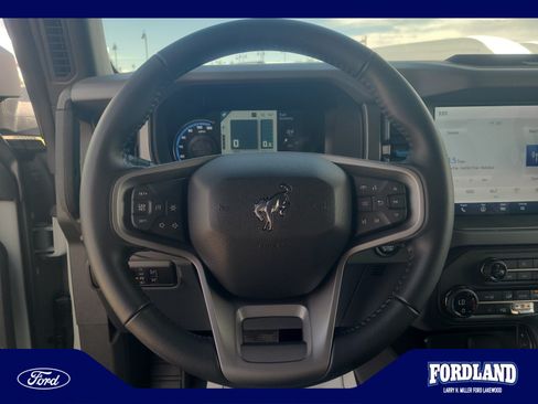 Used 2024 Ford Bronco Black Diamond AWD/4WD image 9