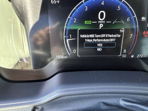 Certified 2025 Toyota Corolla SE image 11