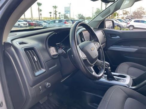 Used 2022 Chevrolet Colorado LT w/ Fleet Safety Package image 11