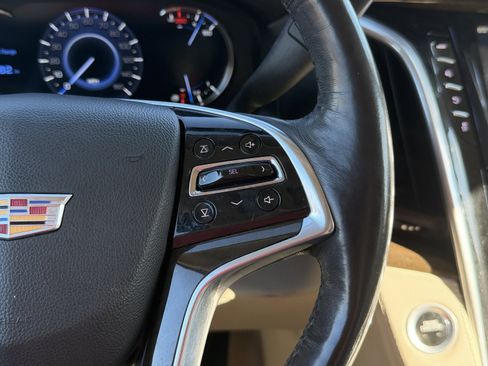 Used 2020 Cadillac Escalade Premium Luxury image 61