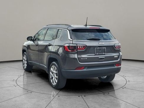 Certified 2022 Jeep Compass Latitude image 10