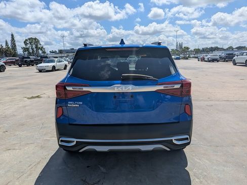 Certified 2022 Kia Seltos EX AWD/4WD image 7