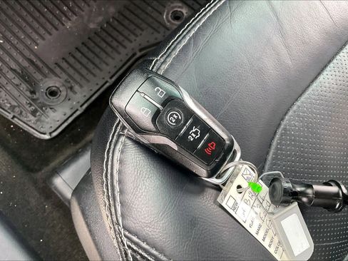 Used 2016 Ford Explorer Limited w/ Equipment Group 301A FWD image 15