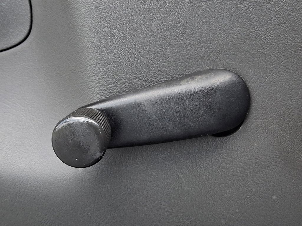 Used 2006 GMC Sierra 2500 W/T w/ Snow Plow Prep Package AWD/4WD image 28