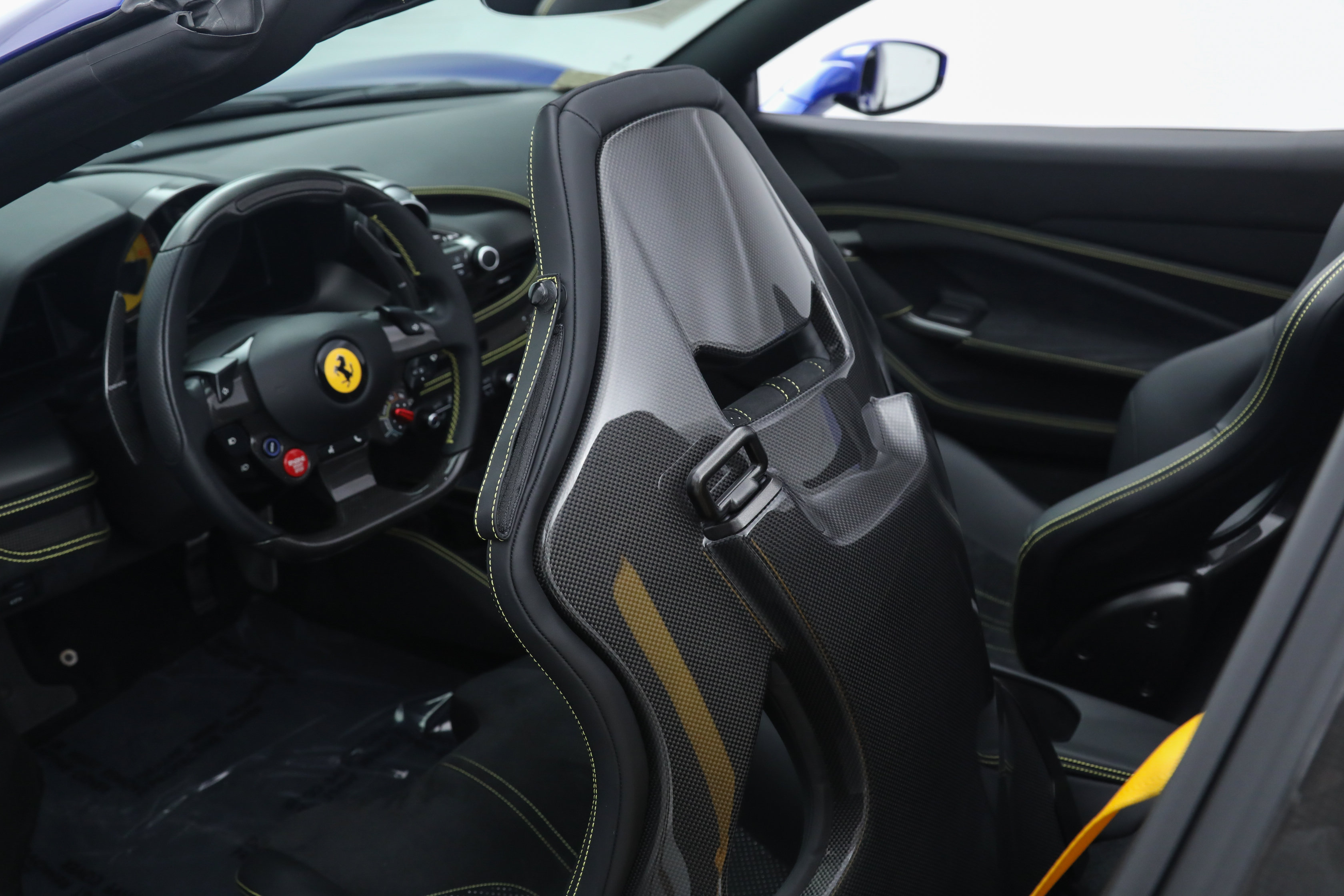 Certified 2022 Ferrari F8 Tributo RWD image 27