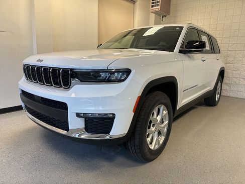 Used 2023 Jeep Grand Cherokee L Limited AWD/4WD image 41