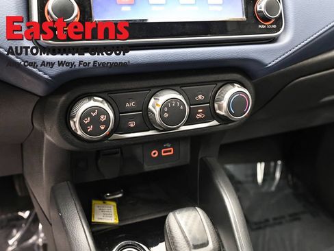 Used 2023 Nissan Versa SV FWD image 20