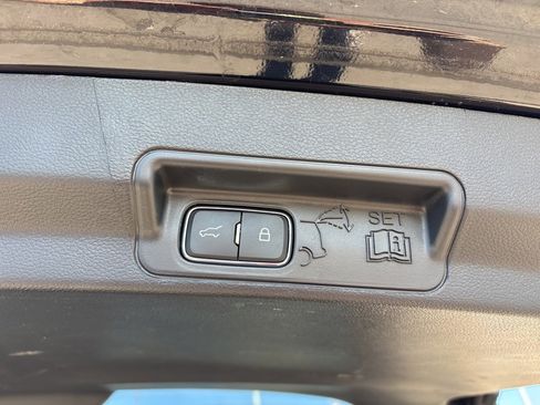 Used 2025 Ford Explorer ST-Line w/ ST-Line Street Pack image 29