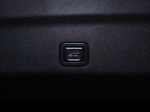 Used 2023 Chevrolet Tahoe High Country image 26