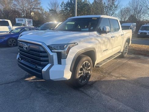 Used 2025 Toyota Tundra Limited image 2
