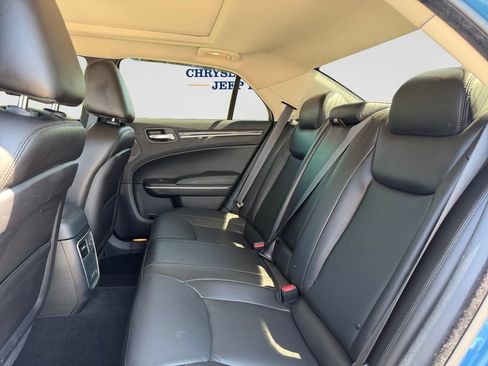 Used 2023 Chrysler 300 Touring L w/ Popular Equipment Group AWD/4WD image 9